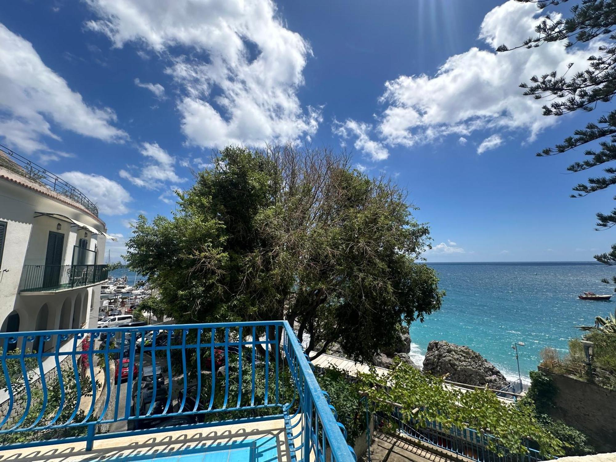Rada Azzurra Hotel Amalfi Exterior photo