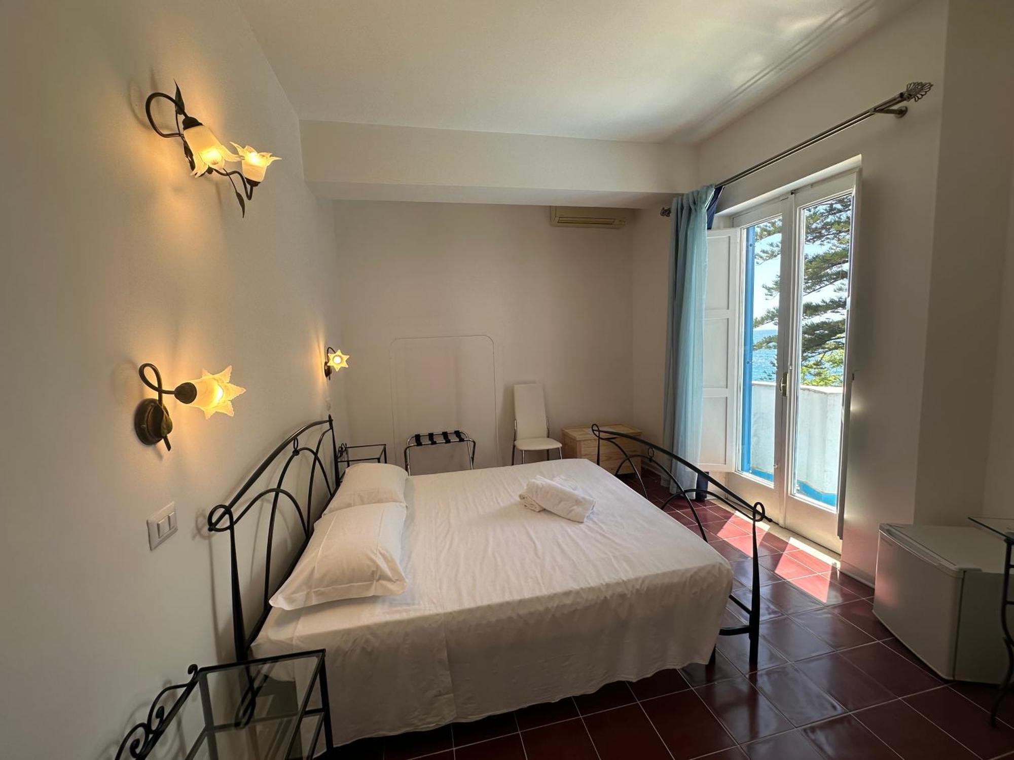 Rada Azzurra Hotel Amalfi Exterior photo